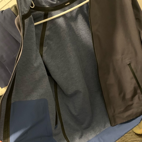 Lululemon Mens Jacket - Picture 2 of 4